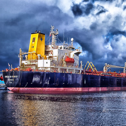 water jetting for ship cleaning